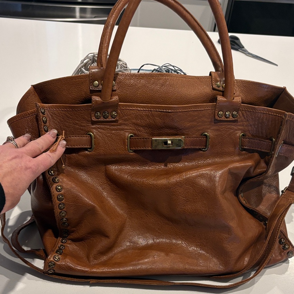 Vilenca Holland Brown Leather Studded Women's Bag